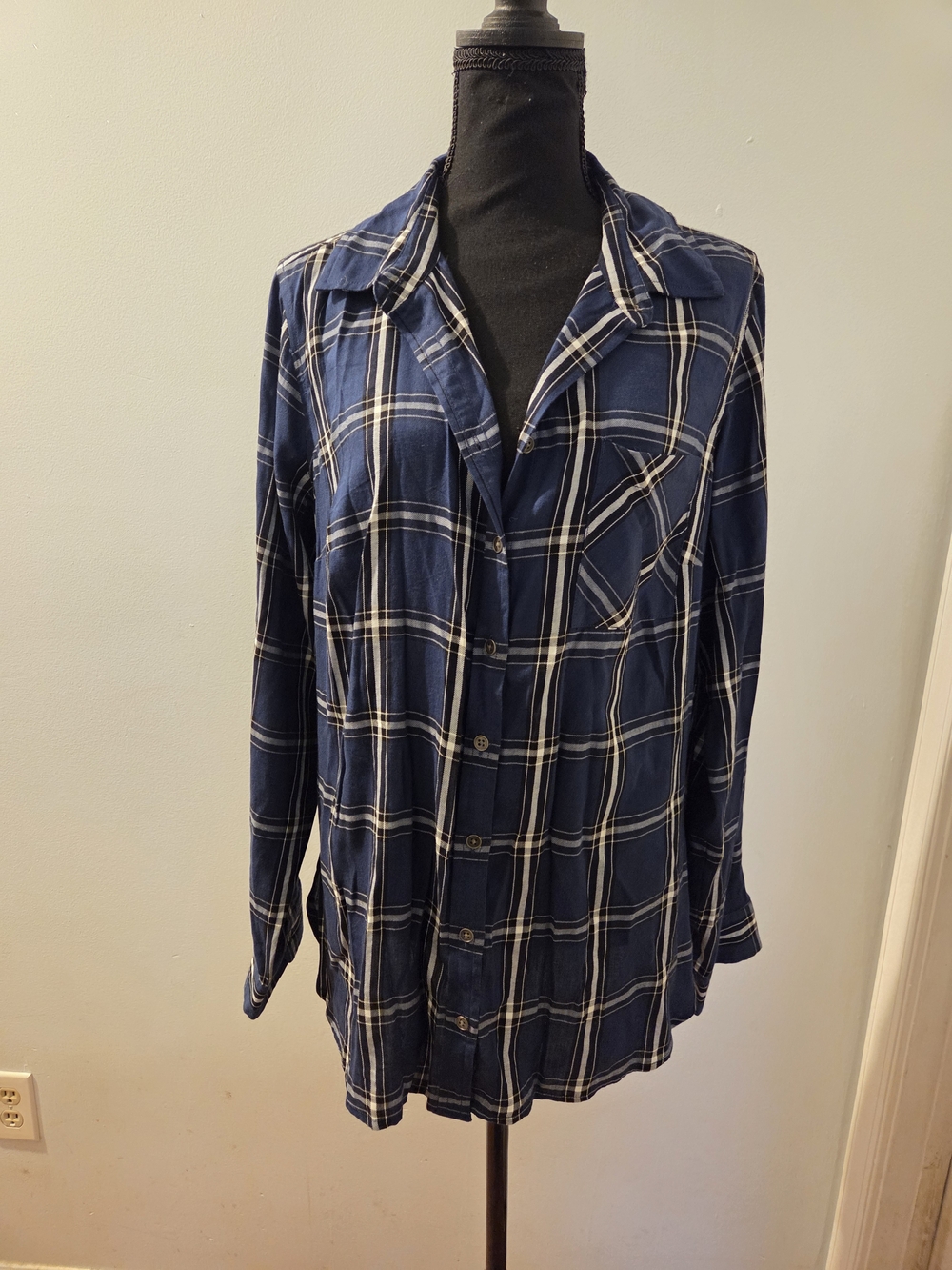 True Craft Blue Plaid Button-Down Shirt